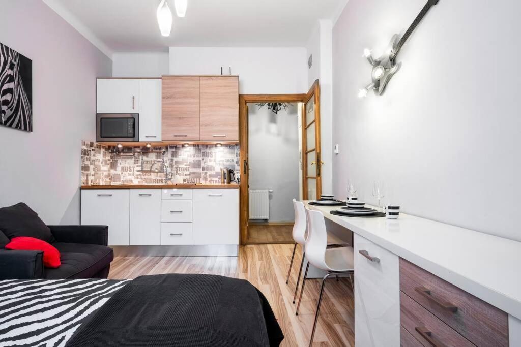 דירות קרקוב Studio Pomorska , Bezplatny Parking מראה חיצוני תמונה